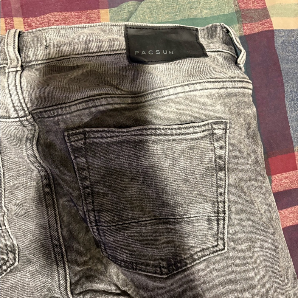 PacSun Gray Skinny Jeans with Sleek Design never worn
